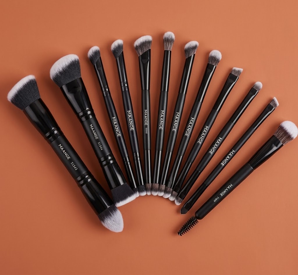 Beauty Bliss™ – 12-Piece Makeup Brush Set